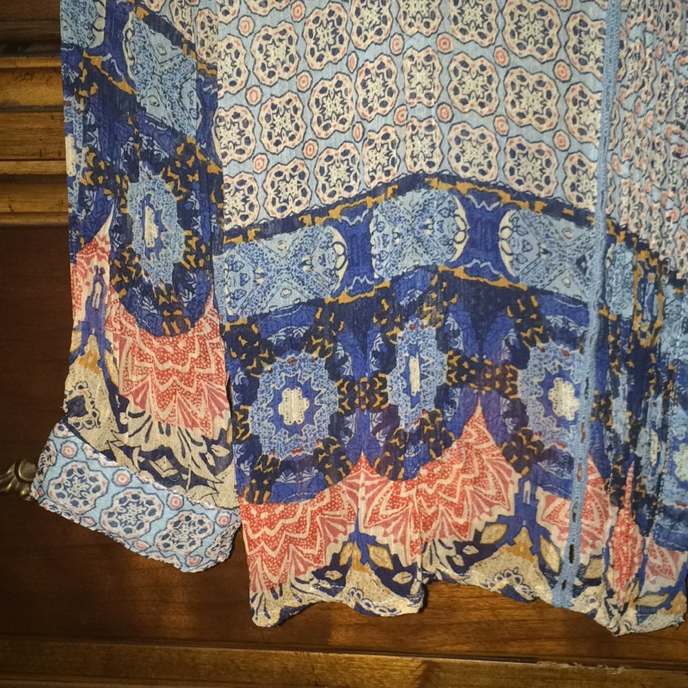 Blouse - Picture 3 of 3